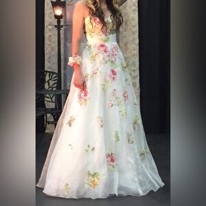 ✨ Jovani Floral Ball Gown – Like New ✨